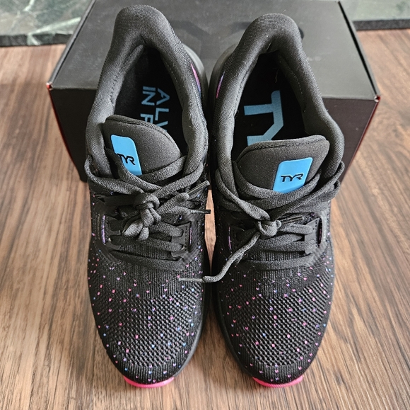 New in Box TYR Techknit RNR-1 Trainer Sneakers Running Shoes Wodapalooza 8 - Picture 3 of 7